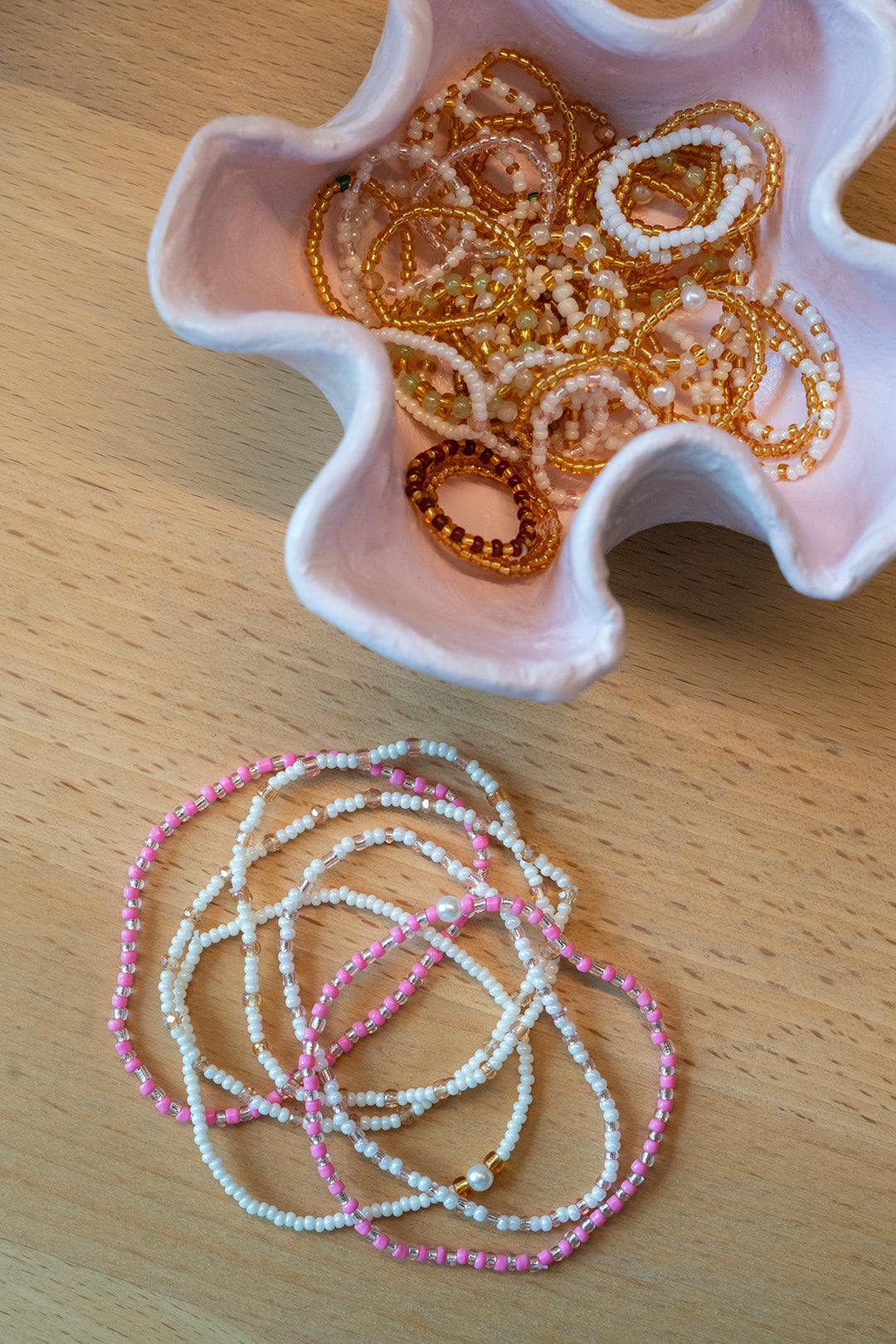 Schmuckworkshop mit bunten Perlen