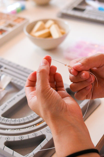 Schmuckworkshop mit bunten Perlen